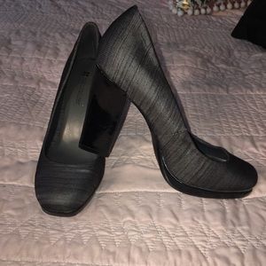Naturalizer size 7 gray/black mirrored heel heels